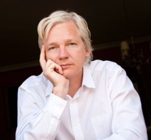 Julian-Assange-body